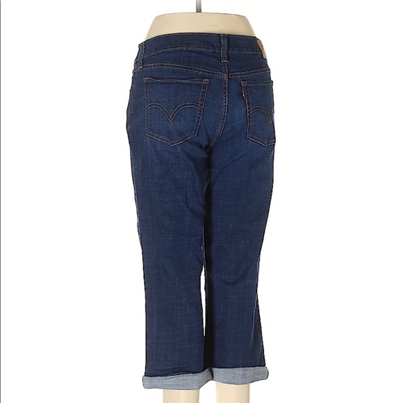 LEVI’S jeans *used and in still in good condition* - Picture 2 of 3